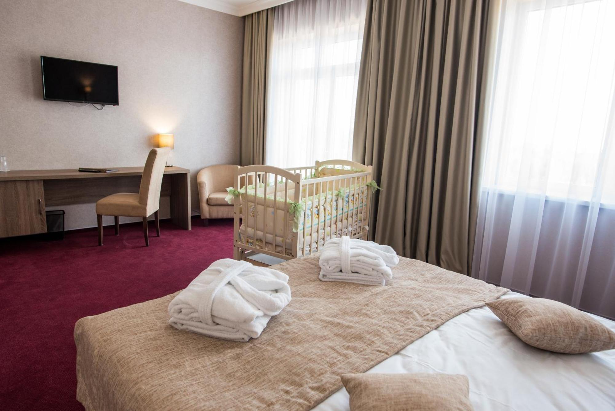 Hotel Alkor ตรุสคาเวตส์ ห้อง รูปภาพ