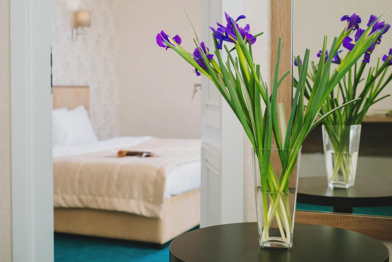 Hotel Alkor ตรุสคาเวตส์ ภายนอก รูปภาพ